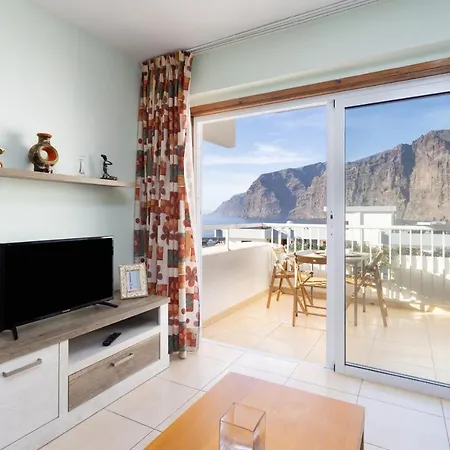 Lightbooking Gigantes Tenerife * Acantilado de los Gigantes